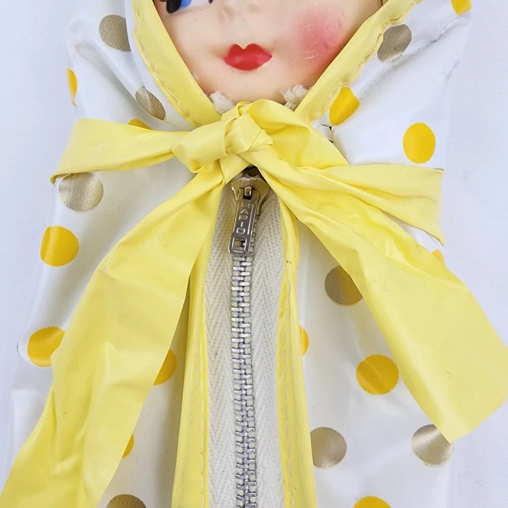 Vtg 1950s Baby Infant Bottle Warmer Doll Face‎ Insulated Vinyl 12 In zipper